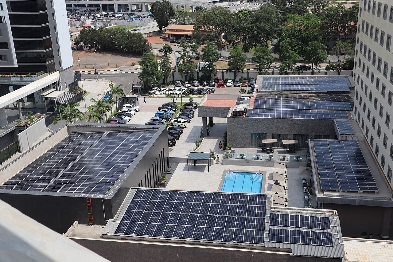 Upthrust solar panel installation
